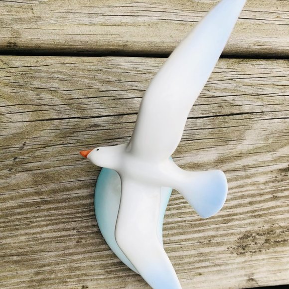 Hollohaza Seagull in Flight / Porcelain / Hungary #1831 / Figurine Bird Soaring - Picture 5 of 6